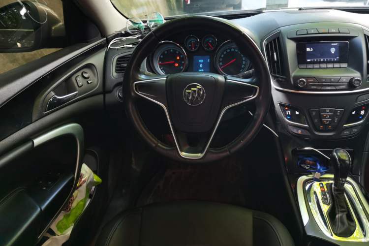 Used Buick Regal 2014 1.6T Fashionable Tech Edition Steering Wheel