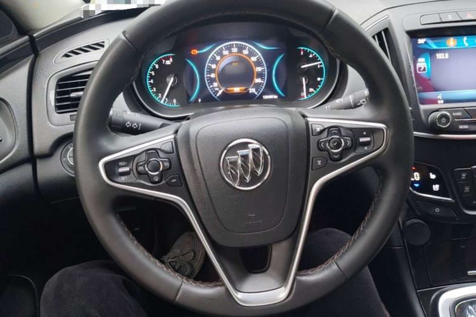 Used Buick Regal 2014 2.4L SIDI Luxury Fashion Edition Steering Wheel