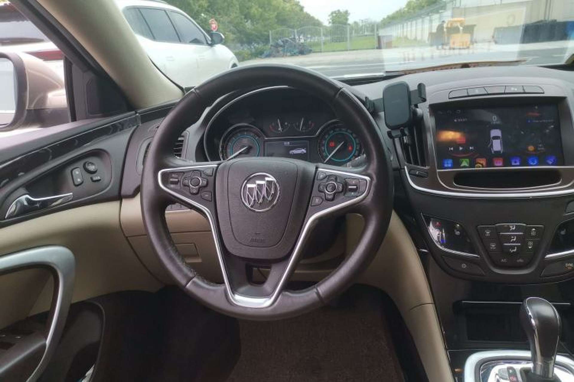Used Buick Regal 2014 2.0L Elite Fashion Edition Steering Wheel