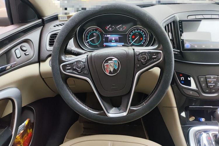 Used Buick Regal 2014 2.0L Elite Fashion Edition Steering Wheel