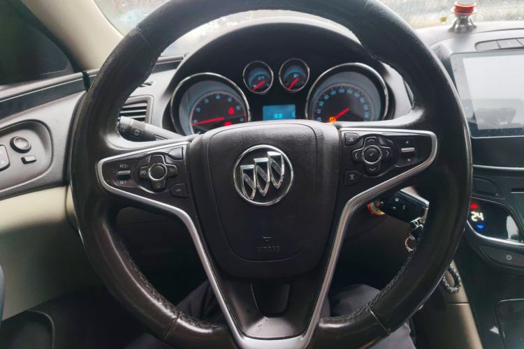 Used Buick Regal 2014 2.0L Leading Fashion Edition Steering Wheel