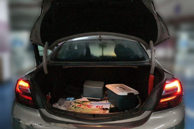 Used Buick Regal 2014 1.6T Fashionable Tech Edition Trunk