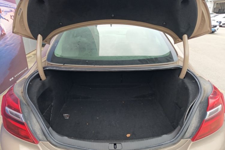 Used Buick Regal 2014 1.6T Fashionable Tech Edition Trunk