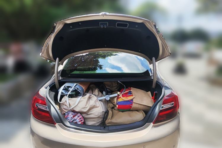 Used Buick Regal 2014 2.0L Leading Fashion Edition Trunk