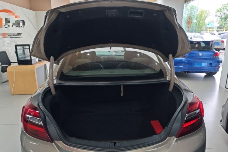 Used Buick Regal 2014 2.0L Elite Fashion Edition Trunk