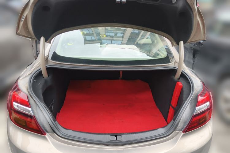 Used Buick Regal 2014 2.0L Leading Fashion Edition Trunk
