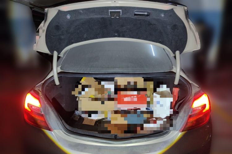 Used Buick Regal 2014 2.0L Leading Fashion Edition Trunk