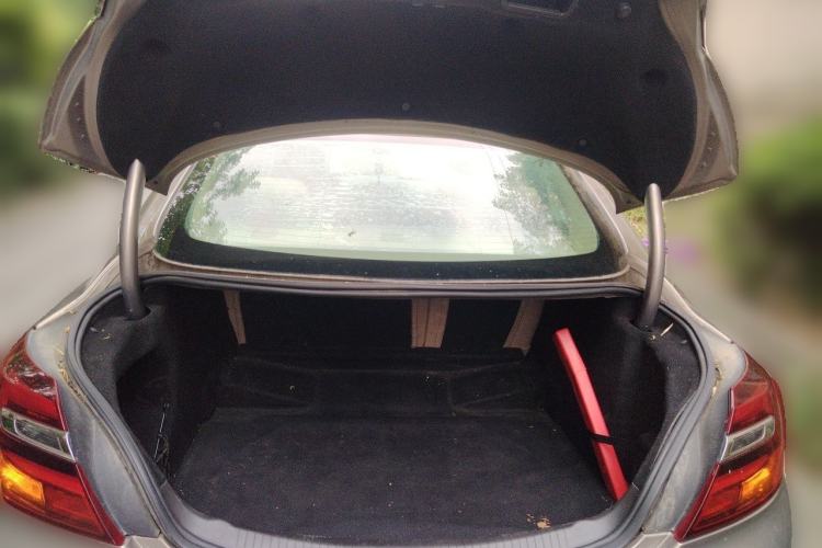 Used Buick Regal 2014 2.0L Leading Fashion Edition Trunk