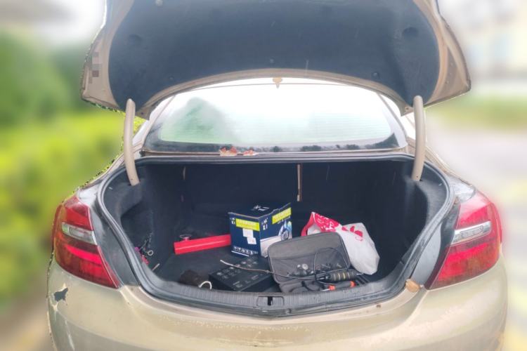 Used Buick Regal 2014 2.0L Leading Fashion Edition Trunk