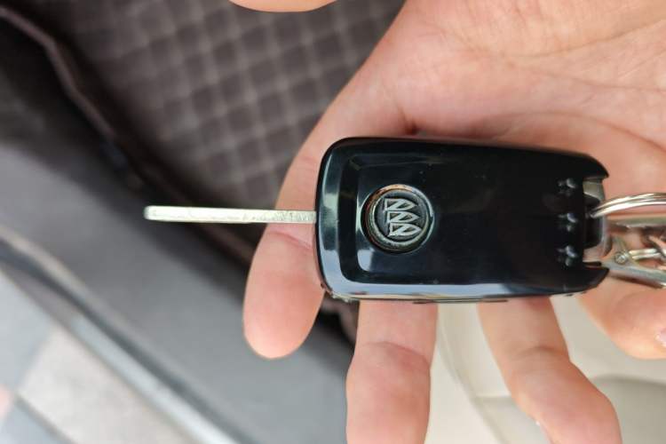 Used Buick Regal 2014 2.0L Elite Fashion Edition Vehicle Key