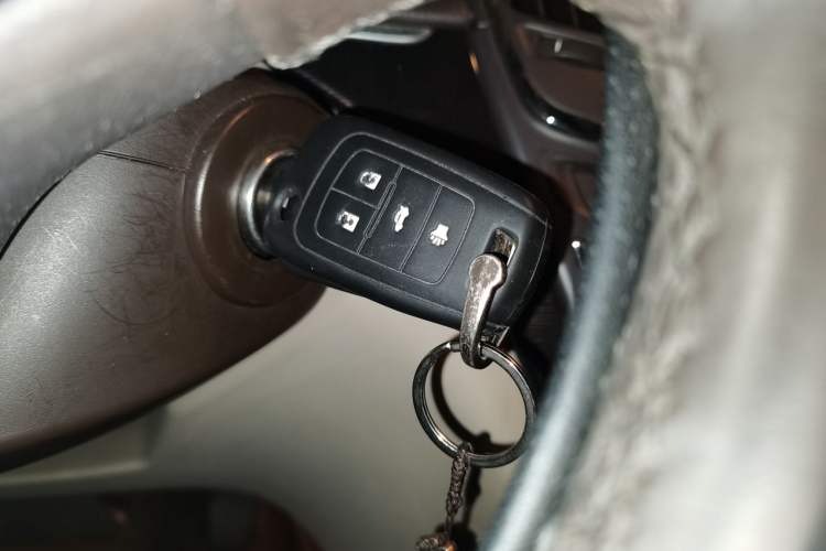 Used Buick Regal 2014 2.0L Leading Fashion Edition Vehicle Key