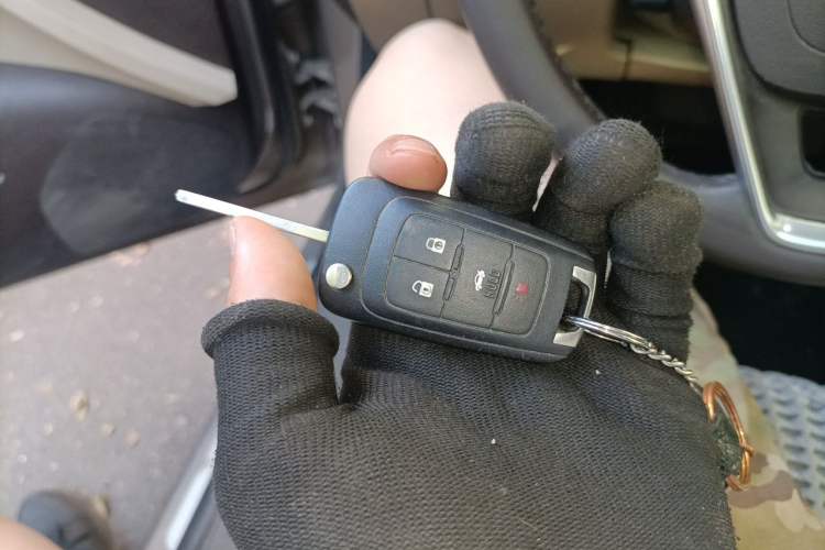 Used Buick Regal 2014 2.0L Leading Fashion Edition Vehicle Key
