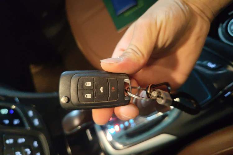 Used Buick Regal 2014 2.4L SIDI Luxury Fashion Edition Vehicle Key