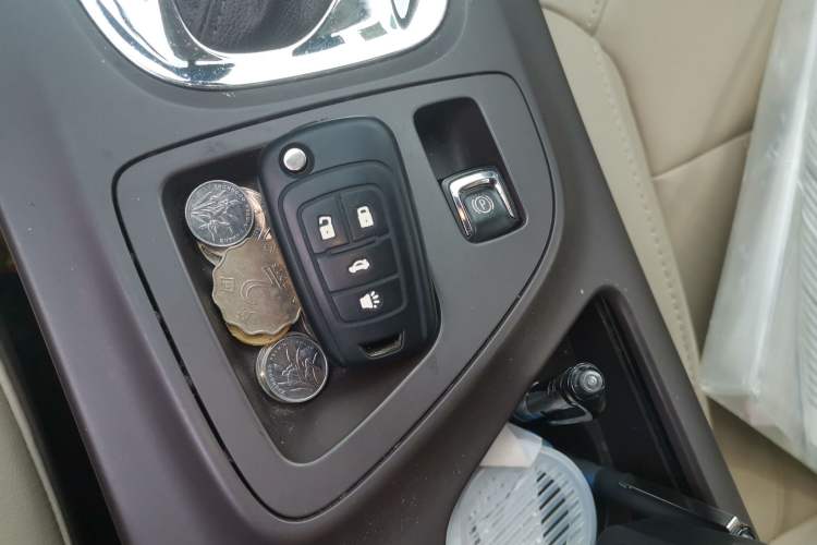 Used Buick Regal 2014 2.0L Elite Fashion Edition Vehicle Key