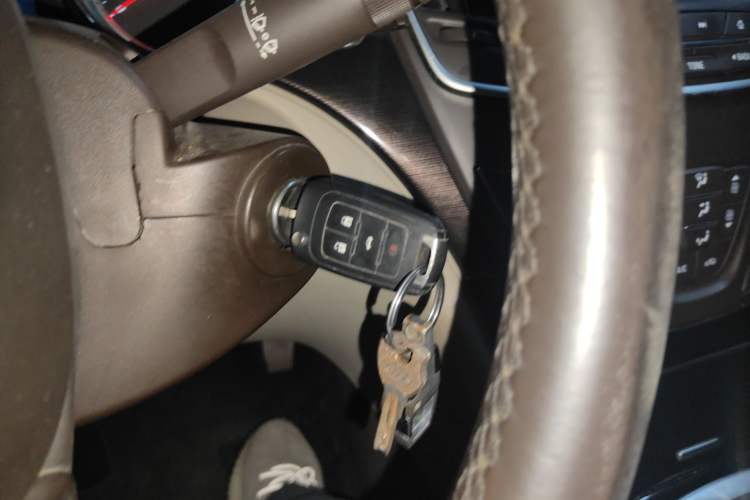 Used Buick Regal 2014 2.0L Leading Fashion Edition Vehicle Key