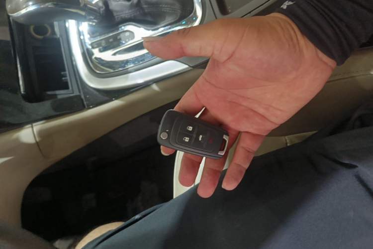 Used Buick Regal 2014 2.0L Elite Fashion Edition Vehicle Key