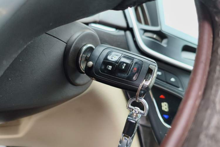 Used Buick Regal 2014 2.0L Leading Fashion Edition Vehicle Key