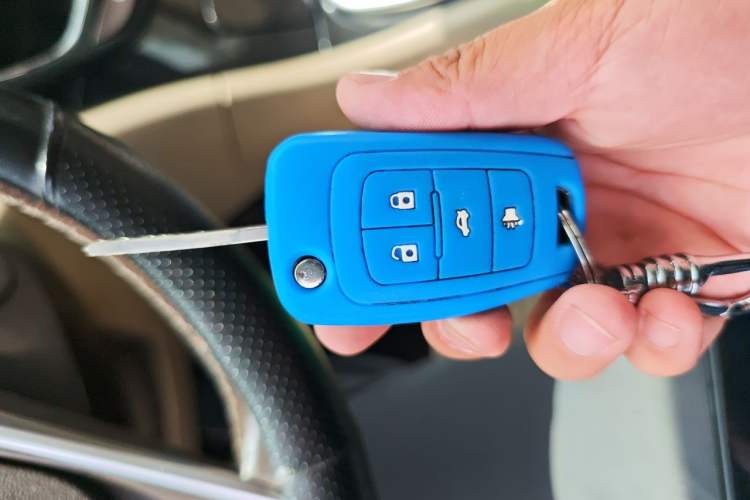 Used Buick Regal 2014 2.0L Leading Fashion Edition Vehicle Key