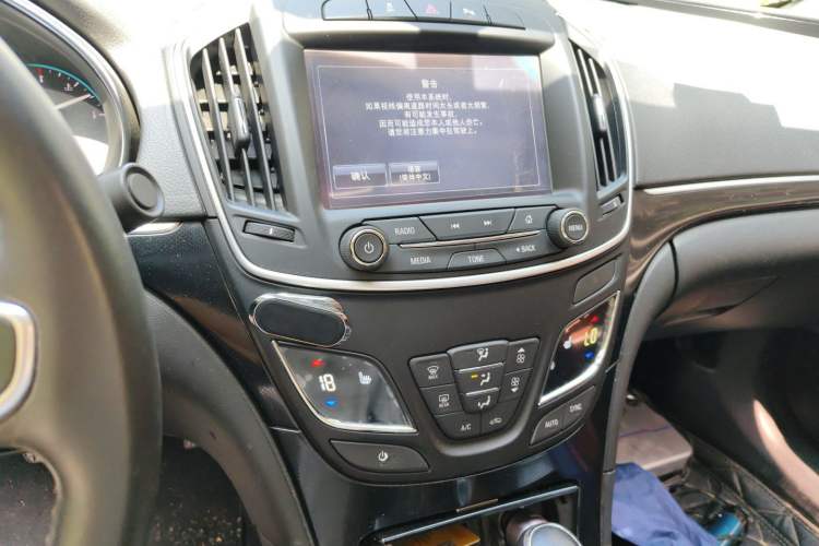 Used Buick Regal 2015 1.6T Elite Tech Model Audio And AC Panel