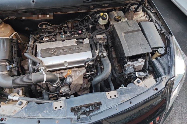 Used Buick Regal 2015 1.6T Fashion Tech Model Engine Bay Left