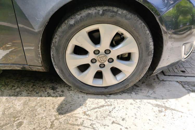 Used Buick Regal 2015 1.6T Elite Tech Model Right Front Wheel Hub