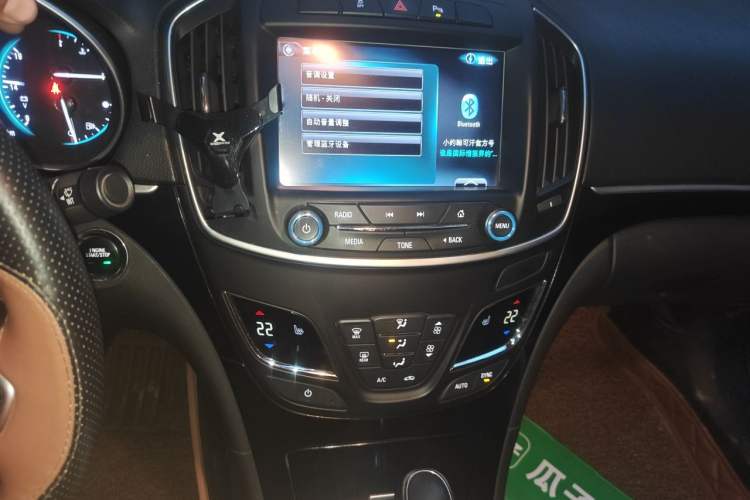 Used Buick Regal 2015 1.6T Elite Tech Model Audio And AC Panel