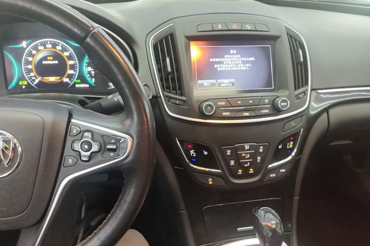 Used Buick Regal 2015 1.6T Elite Tech Model Audio And AC Panel
