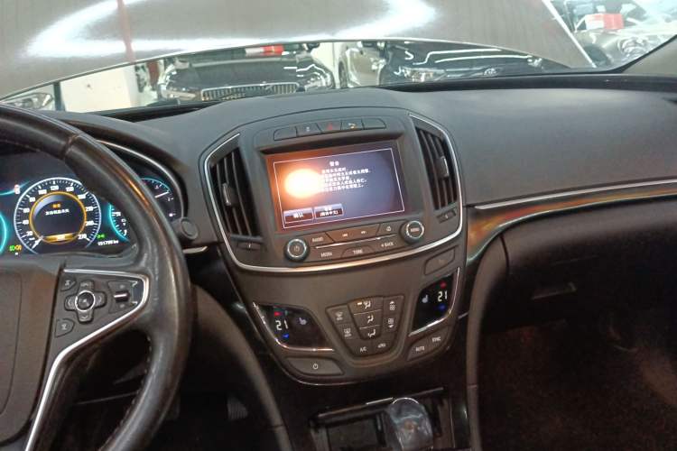 Used Buick Regal 2015 1.6T Elite Tech Model Audio And AC Panel