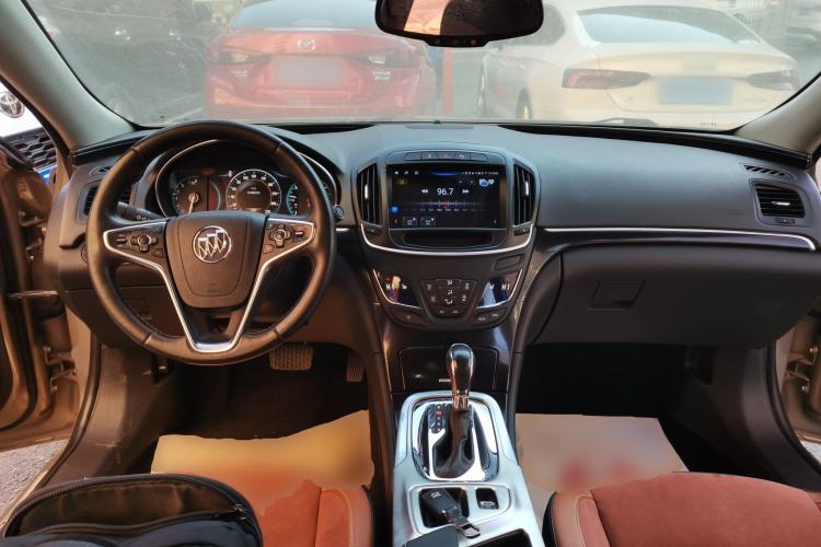 Used Buick Regal 2015 1.6T Elite Tech Model Center Console