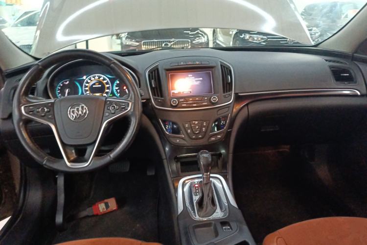 Used Buick Regal 2015 1.6T Elite Tech Model Center Console