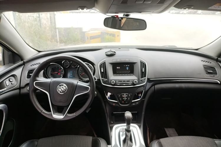 Used Buick Regal 2015 1.6T Leading Technology Model Center Console