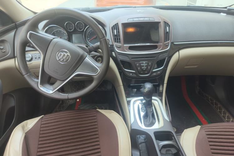 Used Buick Regal 2015 2.0L Leading Fashion Edition Center Console
