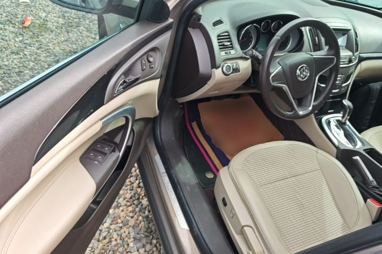 Used Buick Regal 2015 2.0L Leading Fashion Edition Driver Seat