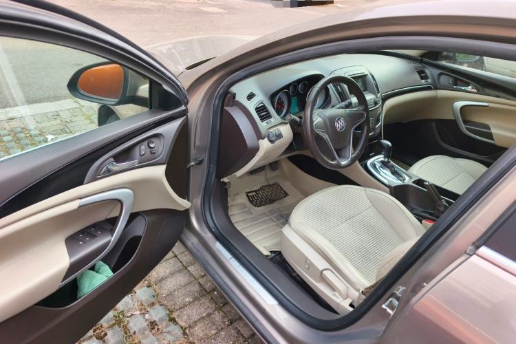 Used Buick Regal 2015 2.0L Leading Fashion Edition Driver Seat
