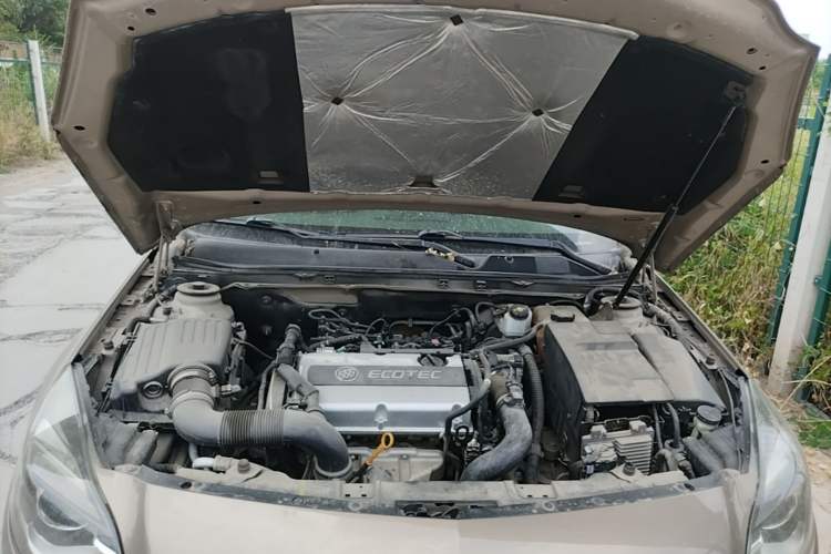 Used Buick Regal 2015 1.6T Leading Technology Model Engine Bay