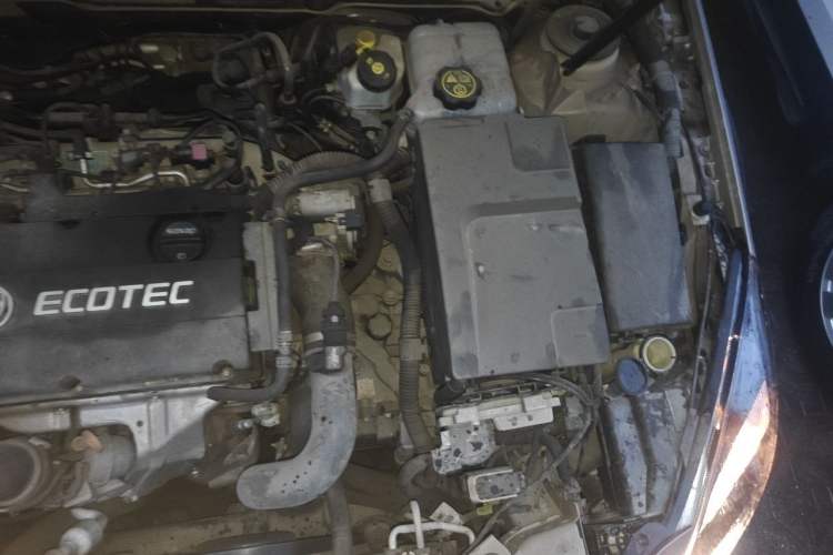 Used Buick Regal 2015 1.6T Elite Tech Model Engine Bay Left