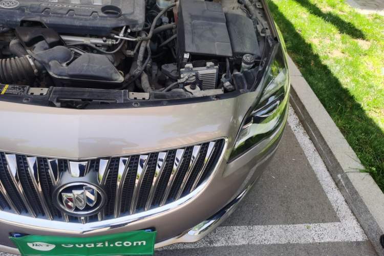Used Buick Regal 2015 2.0L Leading Fashion Edition Engine Bay Left