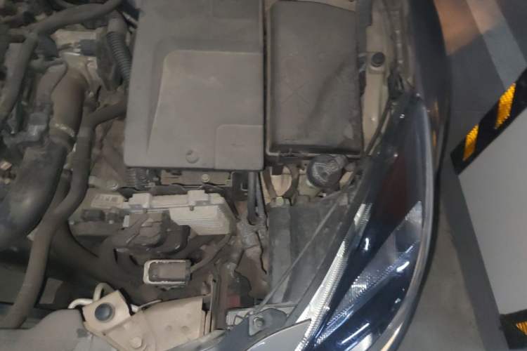 Used Buick Regal 2015 1.6T Leading Technology Model Engine Bay Left