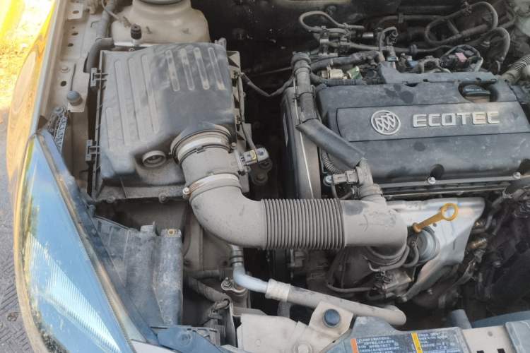 Used Buick Regal 2015 1.6T Elite Tech Model Engine Bay Right