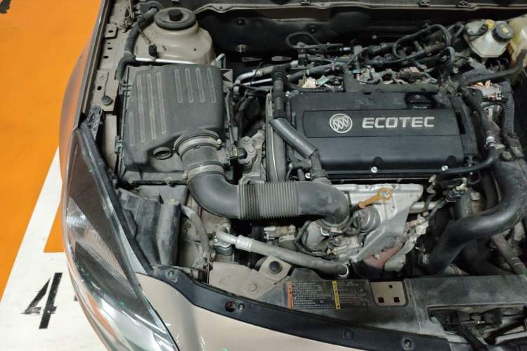 Used Buick Regal 2015 1.6T Leading Technology Model Engine Bay Right
