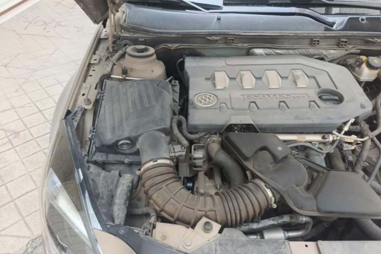 Used Buick Regal 2015 2.0L Leading Fashion Edition Engine Bay Right