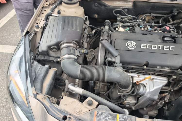 Used Buick Regal 2015 1.6T Leading Technology Model Engine Bay Right