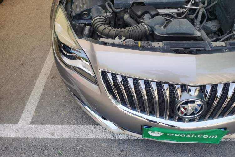 Used Buick Regal 2015 2.0L Leading Fashion Edition Engine Bay Right
