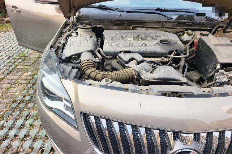 Used Buick Regal 2015 2.0L Leading Fashion Edition Engine Bay Right