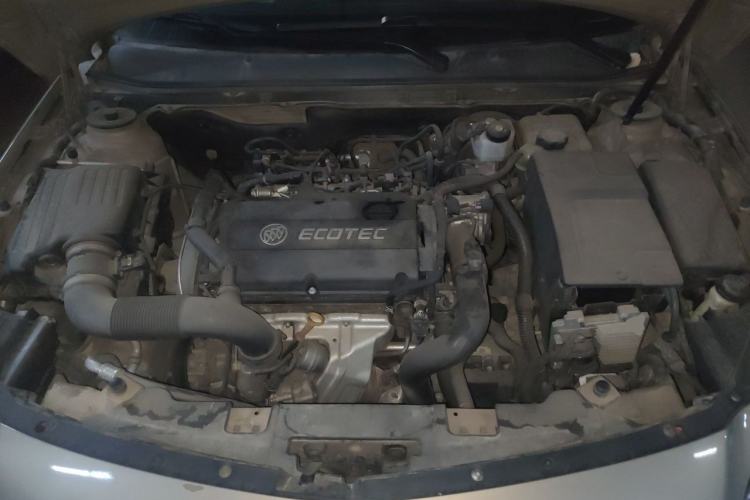 Used Buick Regal 2015 1.6T Leading Technology Model Engine Bay