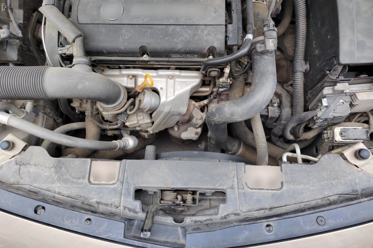 Used Buick Regal 2015 1.6T Leading Technology Model Engine Bay