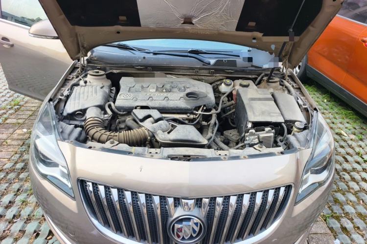 Used Buick Regal 2015 2.0L Leading Fashion Edition Engine Bay