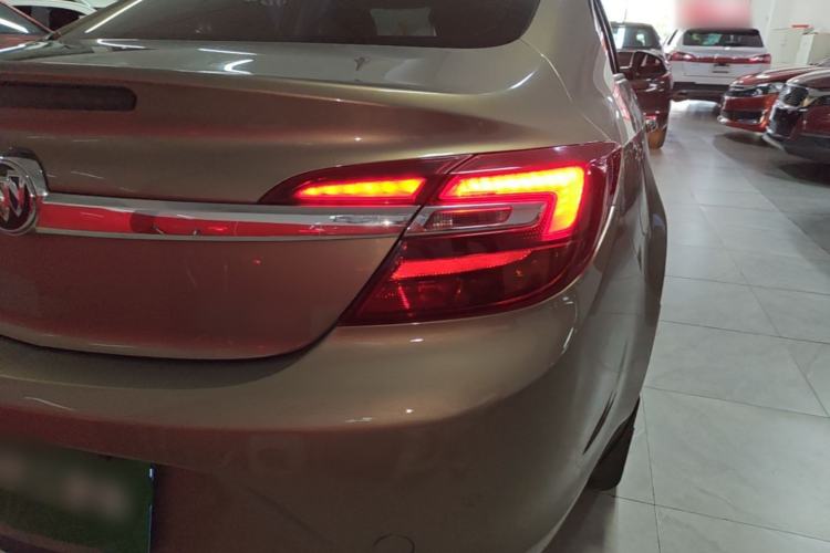Used Buick Regal 2015 1.6T Elite Tech Model Exterior 3