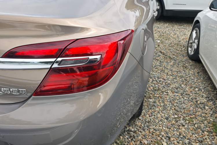 Used Buick Regal 2015 2.0L Leading Fashion Edition Exterior 3