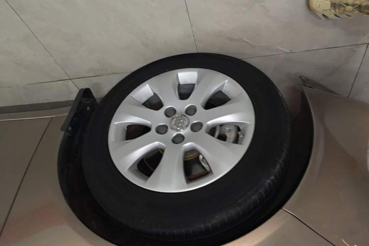 Used Buick Regal 2015 1.6T Elite Tech Model Exterior 4